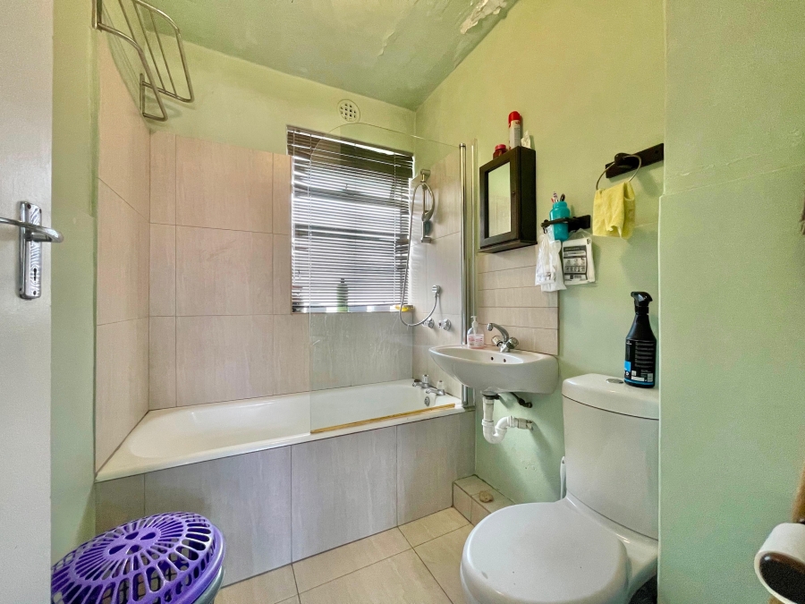 1 Bedroom Property for Sale in Rondebosch Western Cape